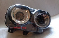 pravé přední světlo  USA 